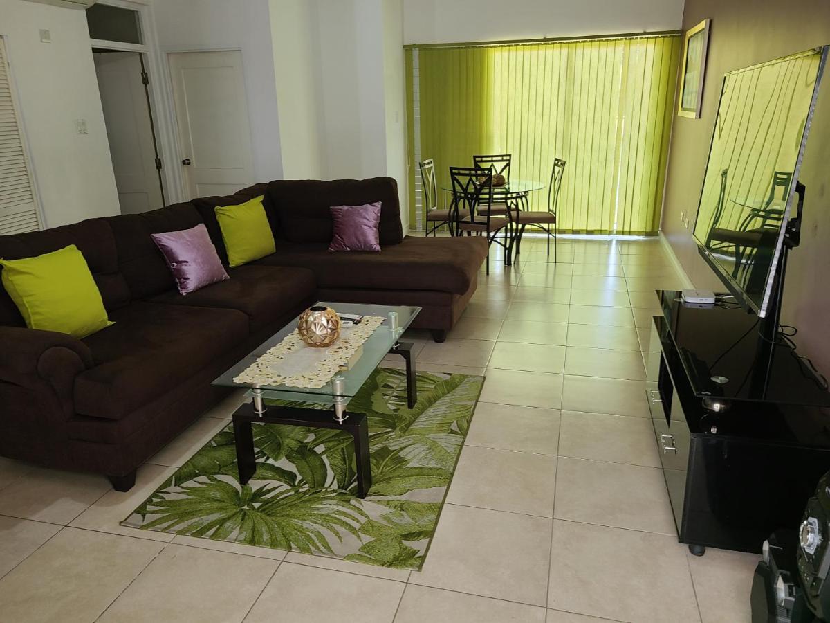 New Kingston Luxurious Secure Condo Εξωτερικό φωτογραφία